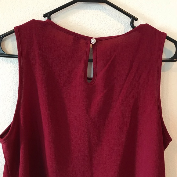 Maroon top - Picture 3 of 4